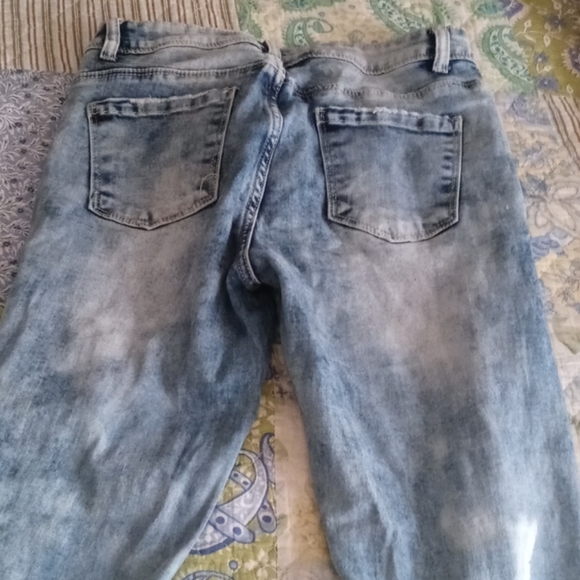 Jeans - Picture 3 of 4